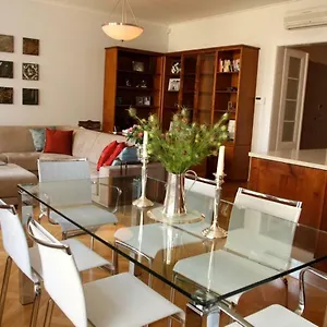 https://spacious-elegance-in-the-heart-of-old-town.praguehotelsweb.com